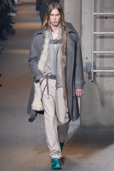 Look 23